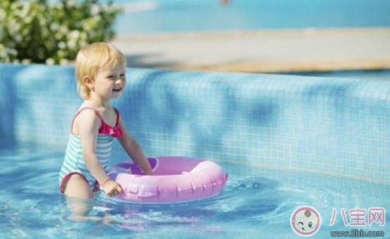 2017夏季宝宝游泳水温多少合适 婴儿游泳水温过高会怎么样
